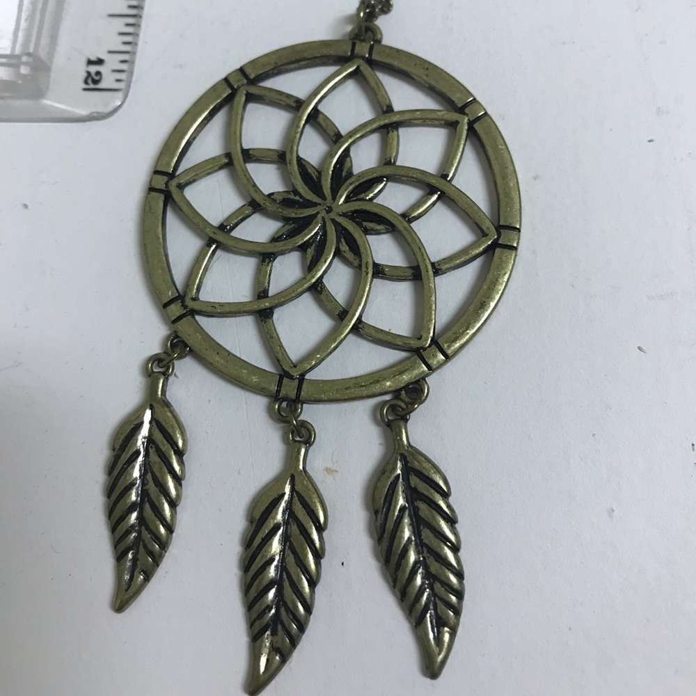 EUC Boho Dreamcatcher Pendant Antique Gold 16”